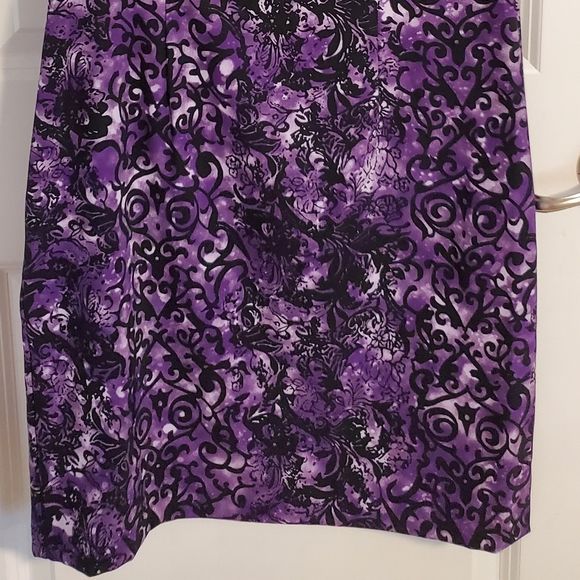 Beautiful Purple Abstract Dress - Picture 2 of 4